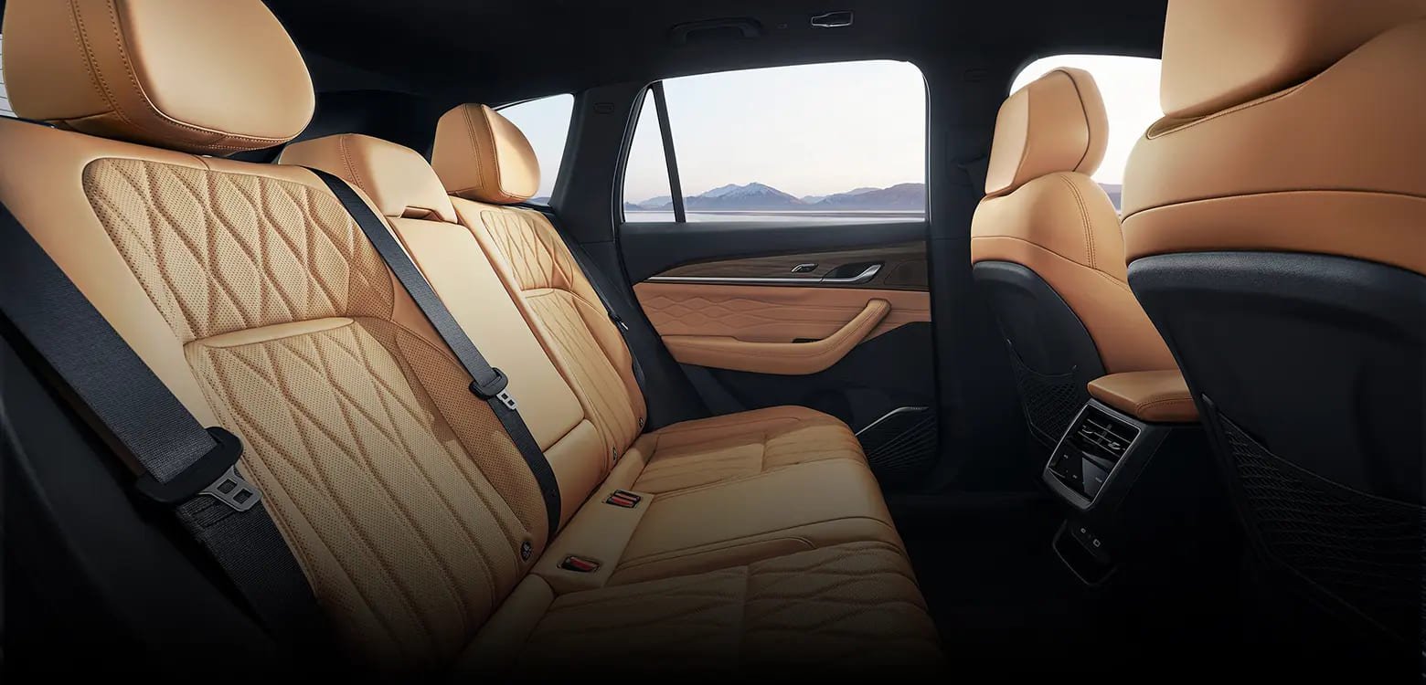 Class-Leading Long Wheelbase